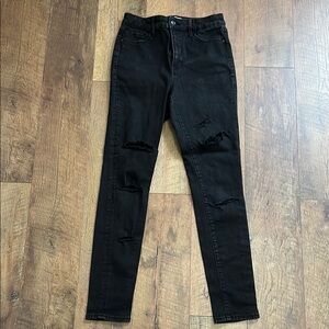 Black Distressed Women's Jeans
